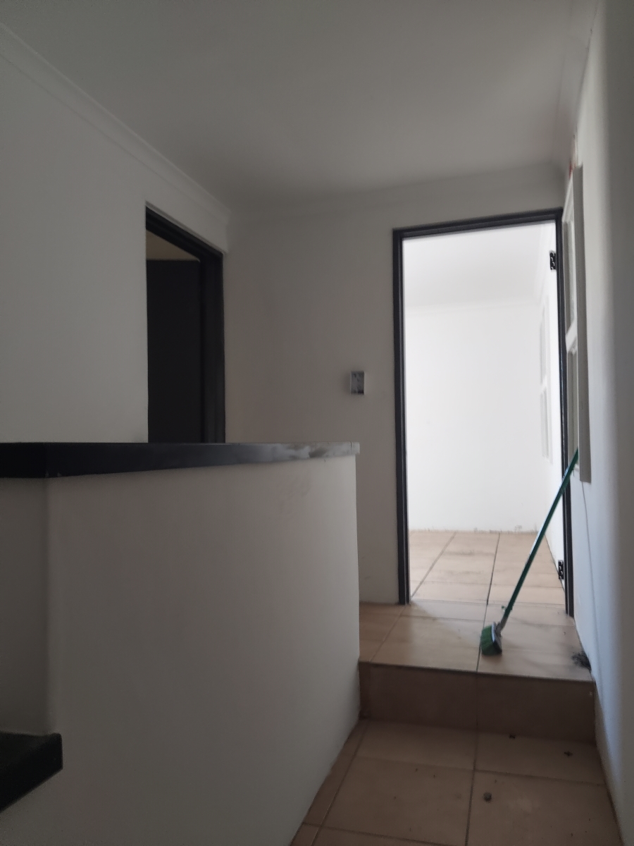 To Let Commercial Property for Rent in Okavango Park Western Cape